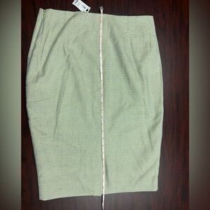 Textured green high waisted skirt